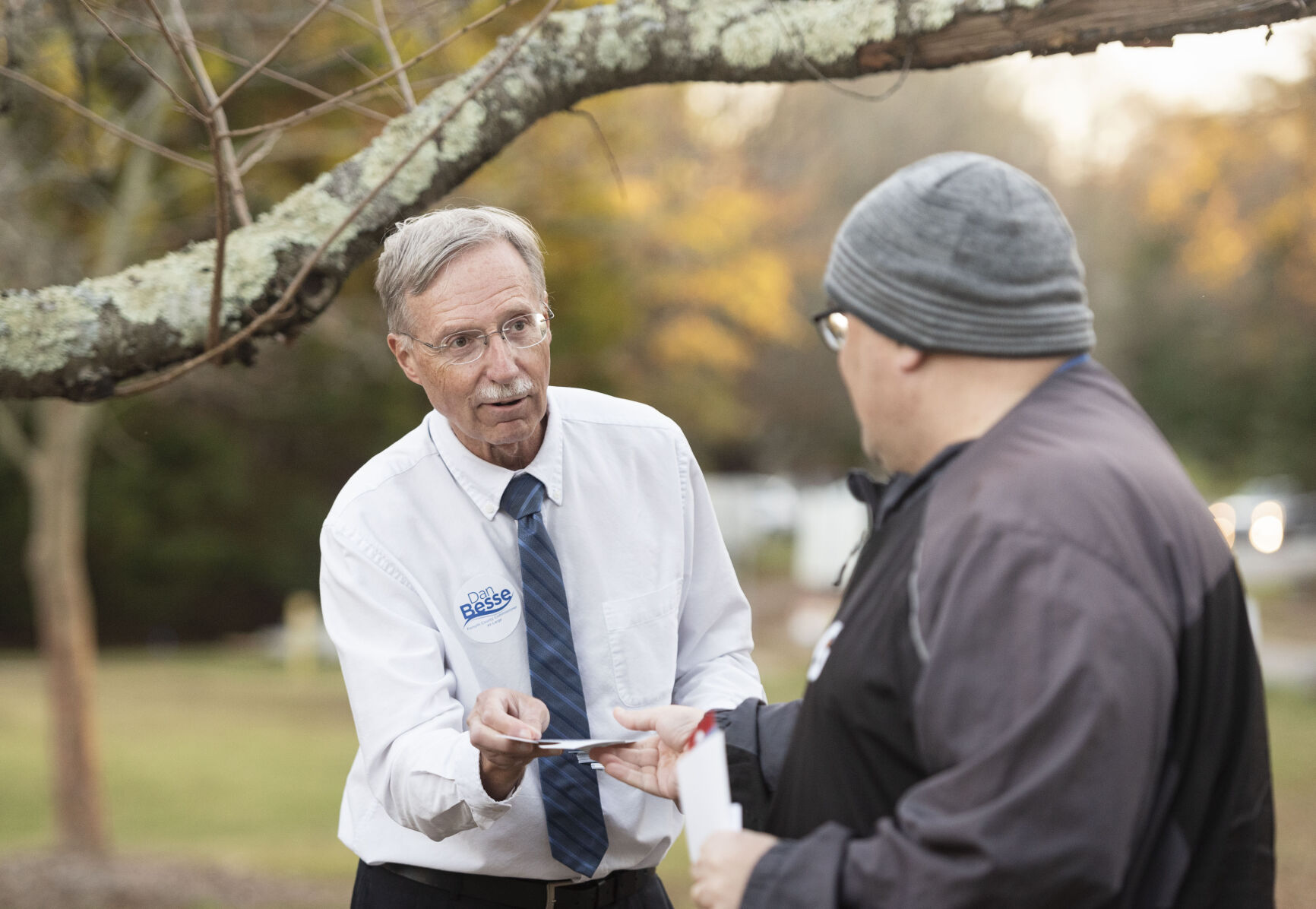 Voting and campaigning on election day